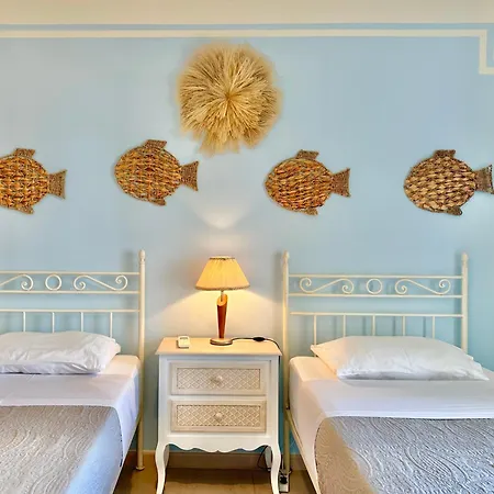 Exclusive Beachfront Moments - Sea View Balcony, Private Garage, Wifi, Ac Апартаменти *