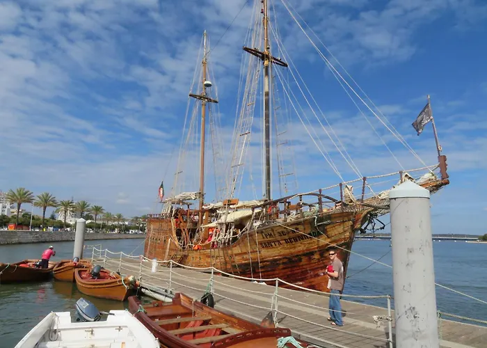 Exclusive Beachfront Moments - Sea View Balcony, Private Garage, Wifi, Ac * Портіман