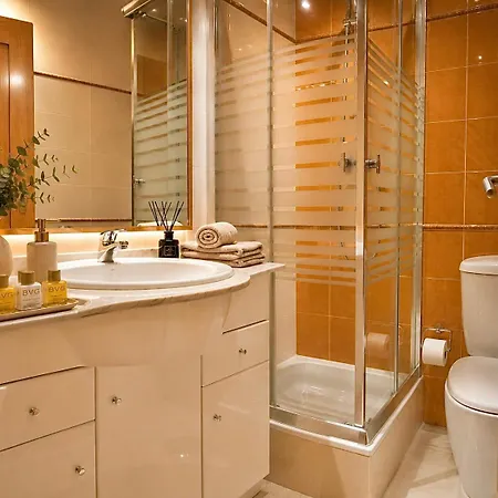 Exclusive Front-line Moments - Sea View Balcony, Private Garage, Wifi, Ac Апартаменты *