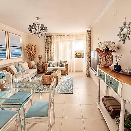 Exclusive Front-line Moments - Sea View Balcony, Private Garage, Wifi, Ac Апартаменты *