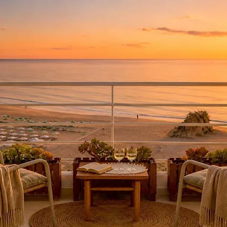 Апартаменты Exclusive Front-line Moments - Sea View Balcony, Private Garage, Wifi, Ac