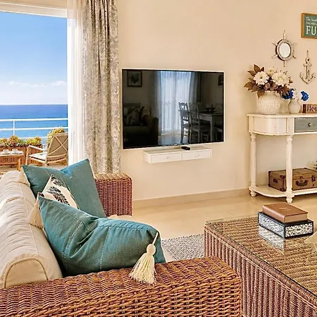 Апартаменты Exclusive Front-line Moments - Sea View Balcony, Private Garage, Wifi, Ac