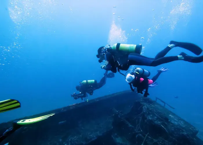 Exclusive Beachfront Moments - Sea View Balcony, Private Garage, Wifi, Ac * Portimão