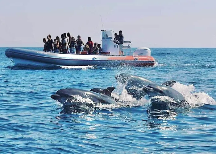 Exclusive Beachfront Moments - Sea View Balcony, Private Garage, Wifi, Ac Apartmán