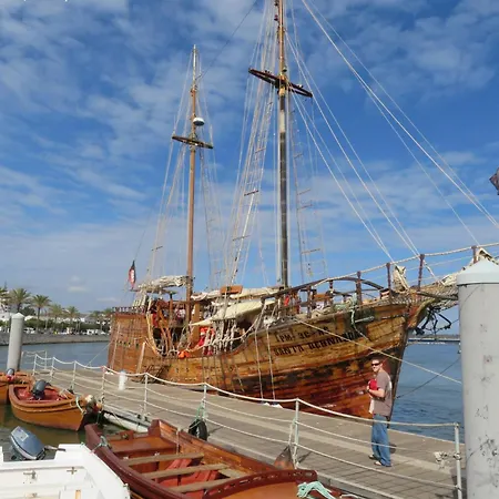 Exclusive Beachfront Moments - Sea View Balcony, Private Garage, Wifi, Ac * Portimão