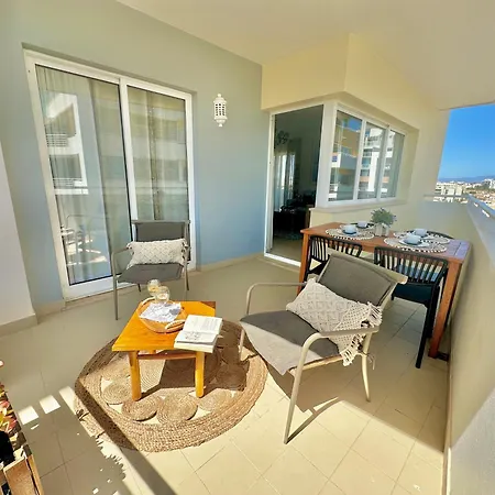 Exclusive Beachfront Moments - Sea View Balcony, Private Garage, Wifi, Ac Apartament Portimão